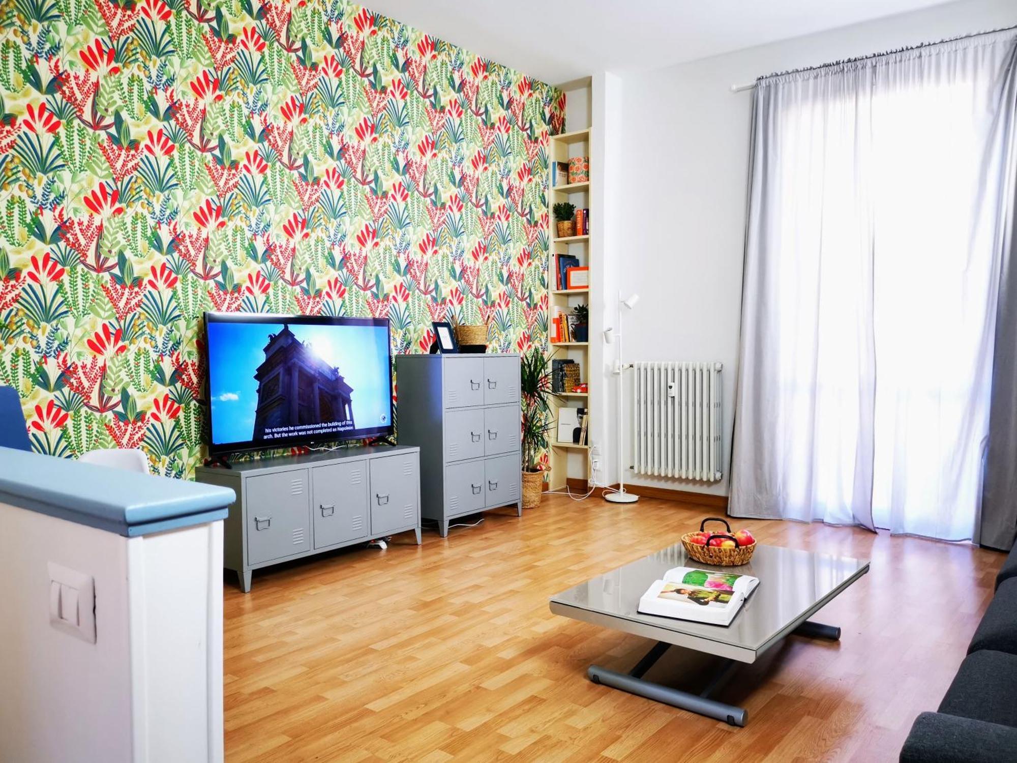 Spacious Apartment 50 Meters From The Metro Mailand Exterior foto