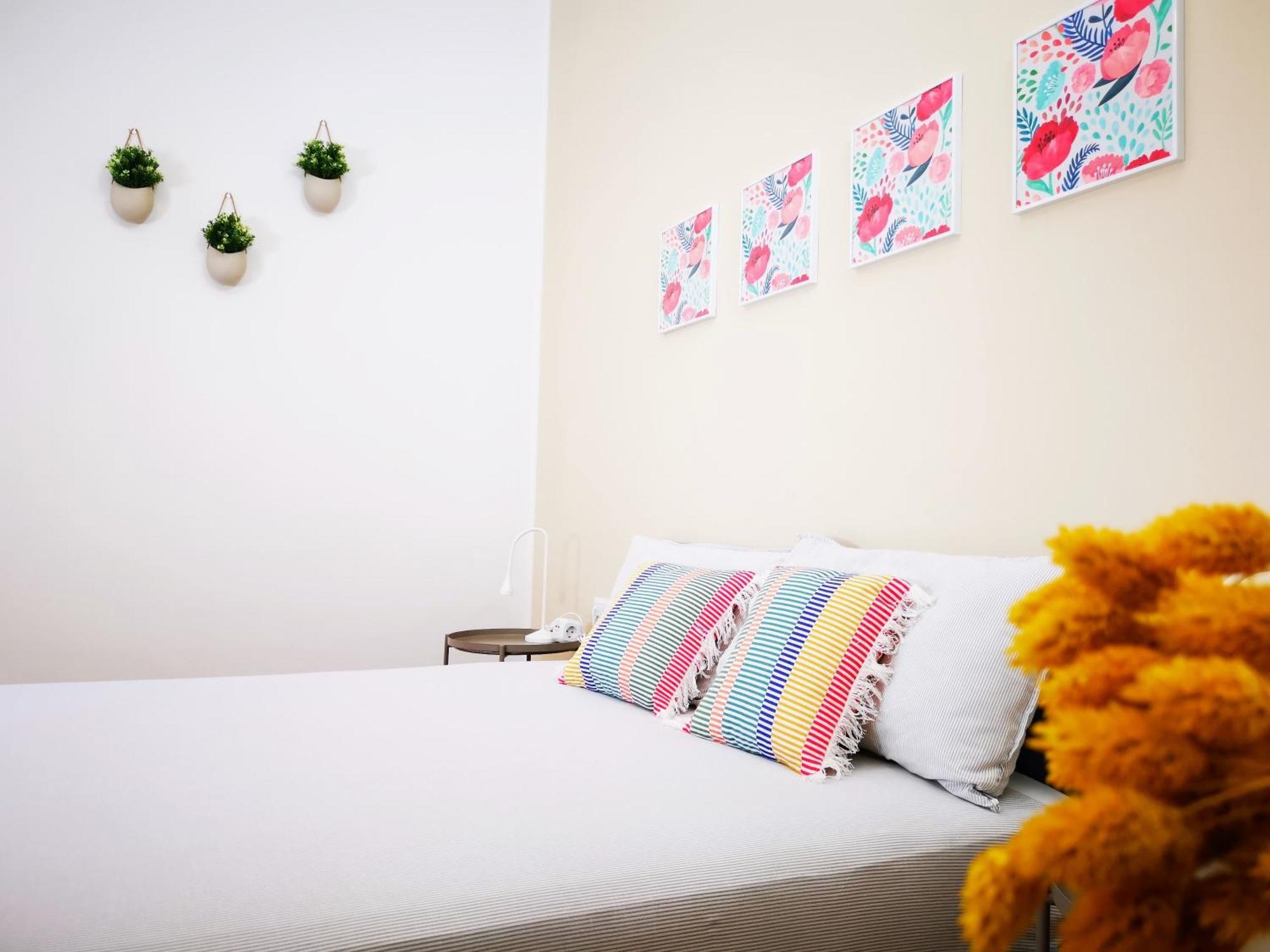 Spacious Apartment 50 Meters From The Metro Mailand Exterior foto